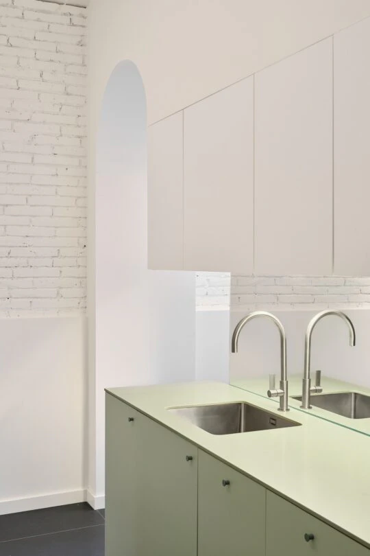 La Dolors (3) La Dolors (3)