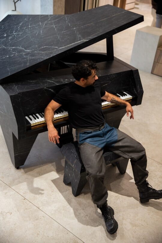 Ricardo Garduño presents Vortex: a century-old grand piano