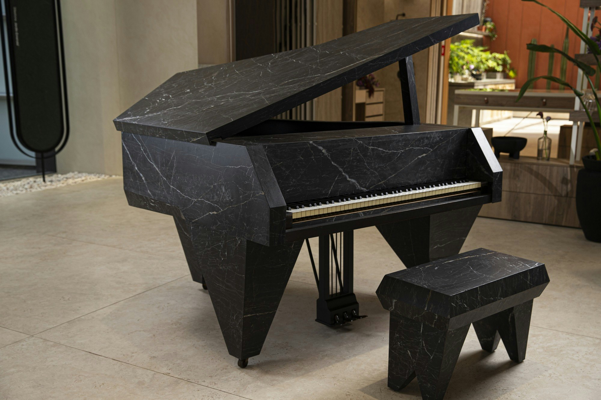 Ricardo Garduño presents Vortex: a century-old grand piano