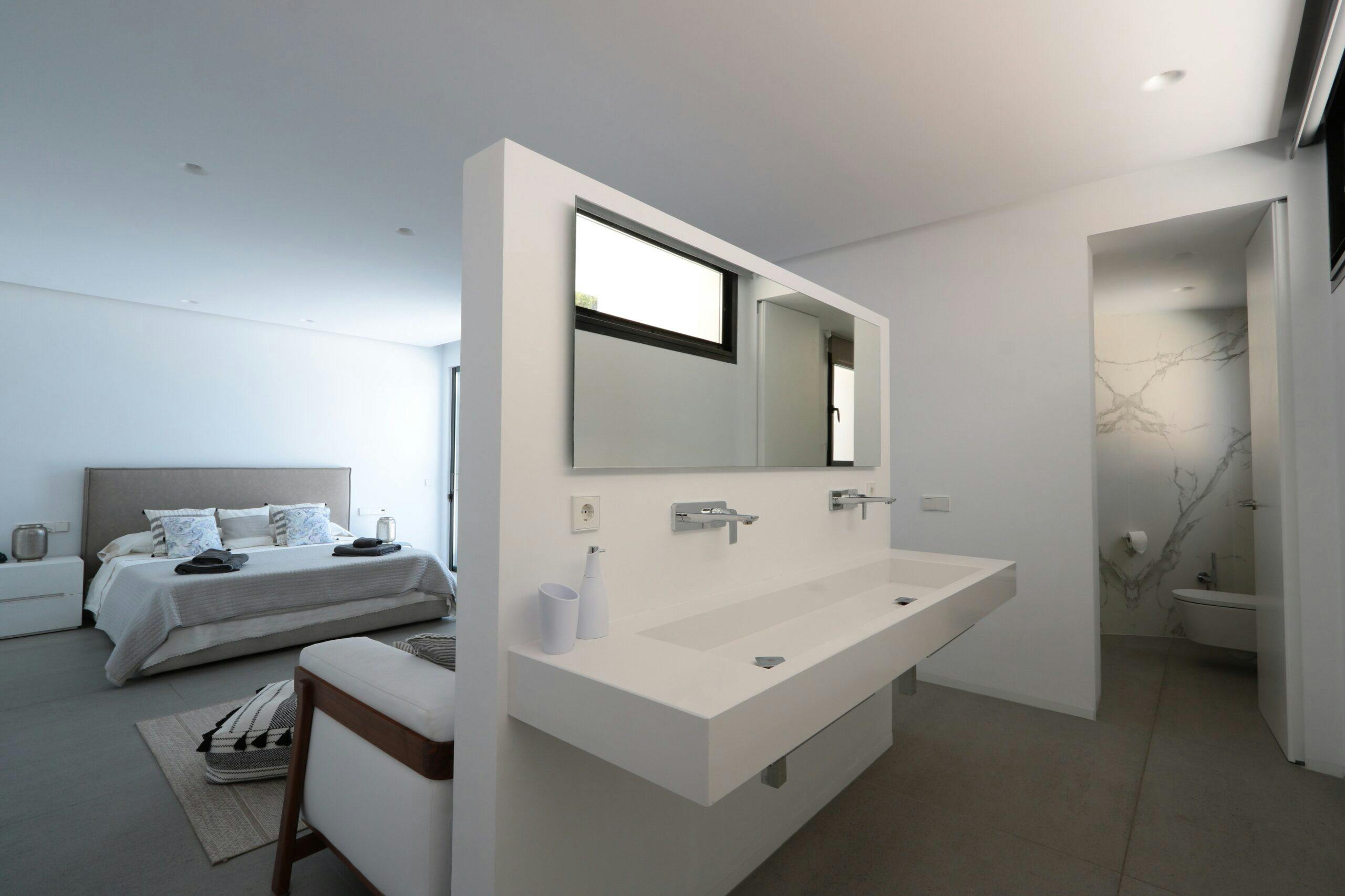Image of Silestone elegance sink slaapkamer ibiza scaled in Villa Omnia, Ibiza met Dekton en Silestone - Cosentino