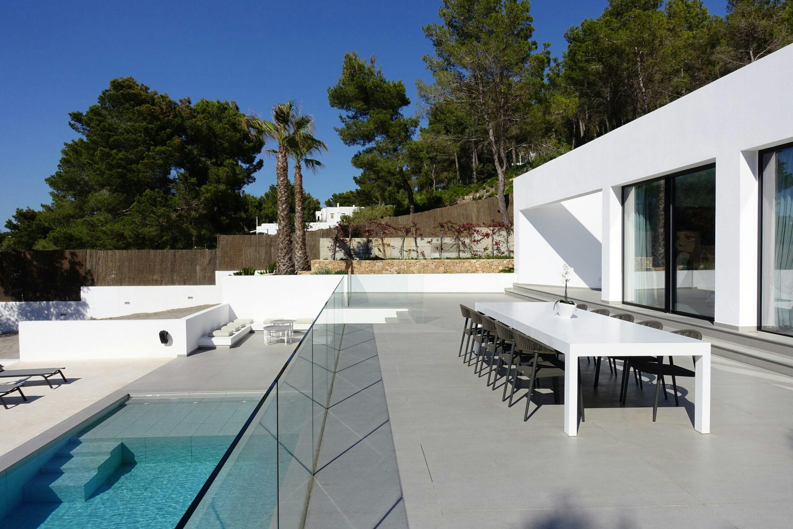 Image of Strato outdoor terrace 2 ibiza scaled in Villa Omnia, Ibiza met Dekton en Silestone - Cosentino