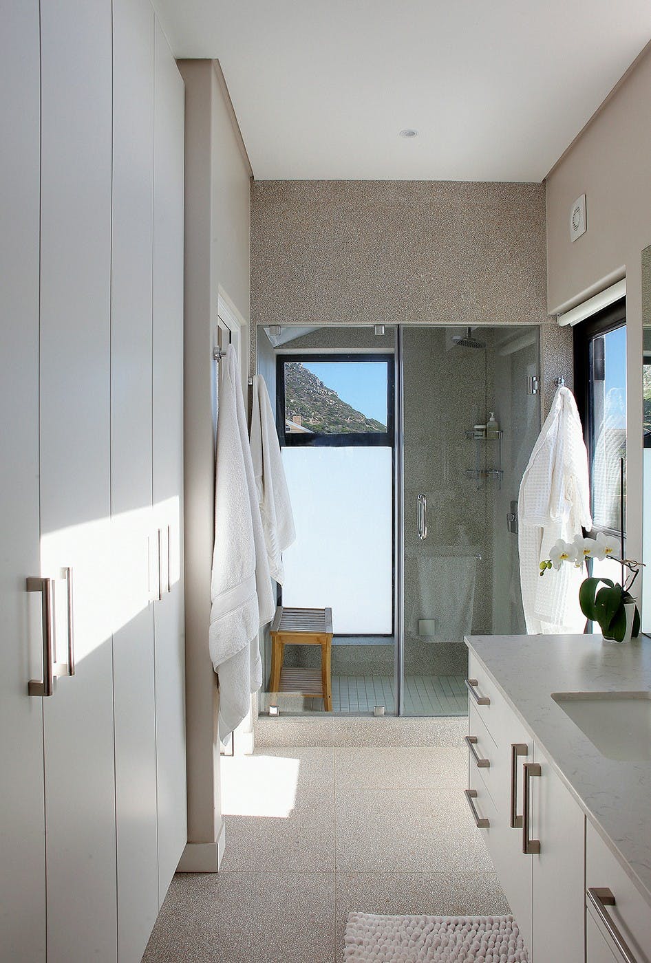 Image of Master bath.jpg?auto=format%2Ccompress&ixlib=php 3.3 in Silestone innovation and reclaimed materials for a sustainable home - Cosentino