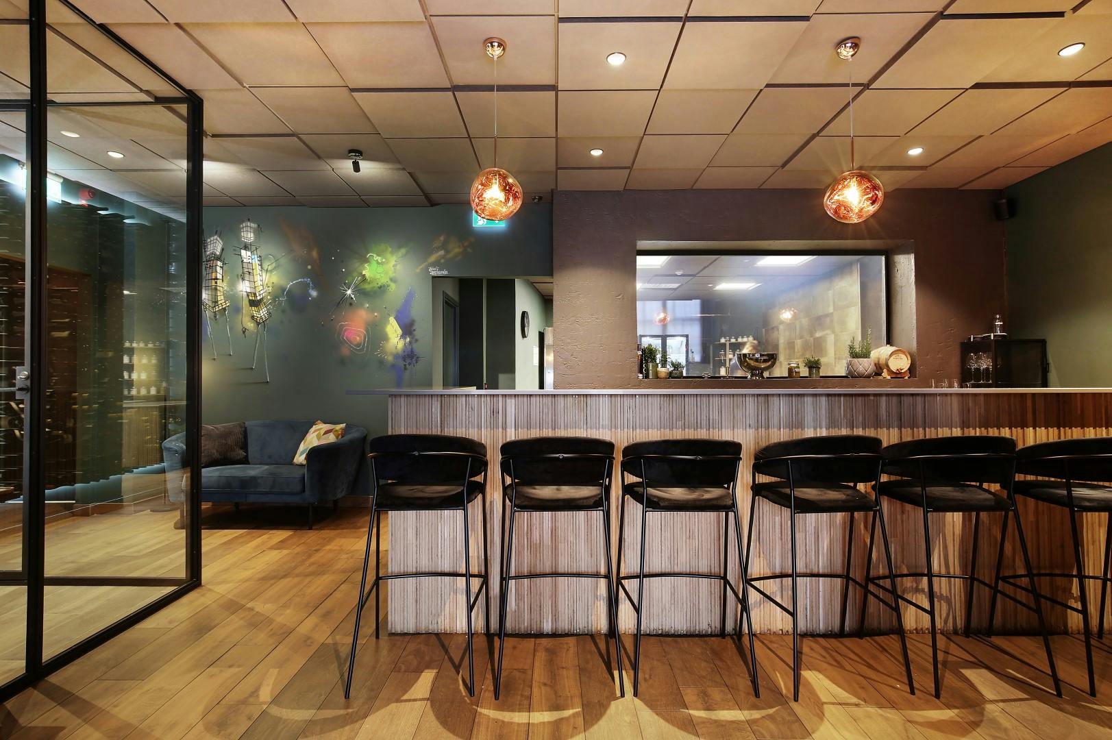 Image of @etoilerestaurang and guest bar in Dekton Vera 1.jpg?auto=format%2Ccompress&ixlib=php 3.3 in Michelin-starred restaurant Etoile in Stockholm relies on Dekton design - Cosentino