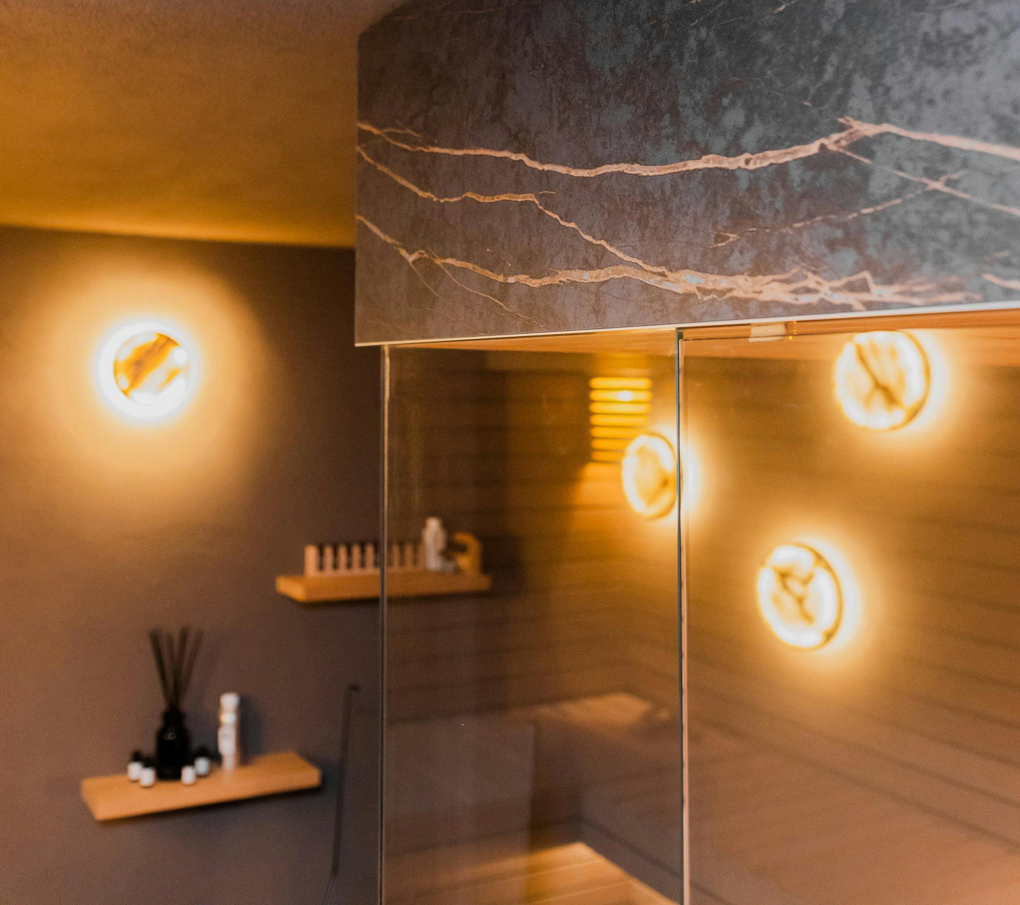 Image of sauna suiza laurent 5.jpg?auto=format%2Ccompress&ixlib=php 3.3 in This sauna reaches its full wellness potential thanks to Dekton - Cosentino