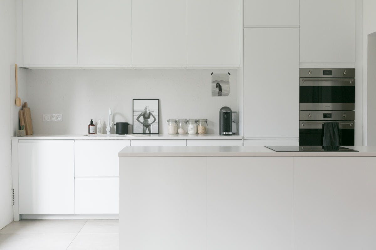 Case Study: Karine Köngs minimalistiske kjøkken