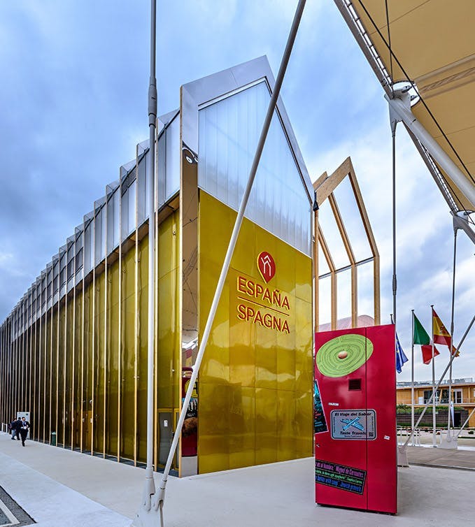 Image of pabellon espana expo milano outside 01.jpg?auto=format%2Ccompress&ixlib=php 3.3 in Spanias paviljong Expo Milano 2015 - Cosentino