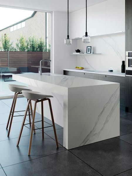 Image 39 of Dekton Kitchen Opera 2 scaled.jpg?auto=format%2Ccompress&fit=crop&ixlib=php 3.3 in A kitchen with Silestone® in osmosis with nature - Cosentino