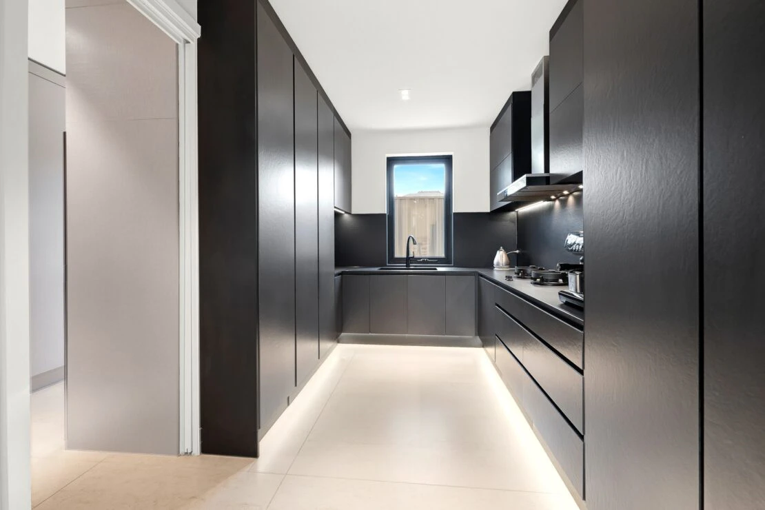 Doncaster House (11) Doncaster House (11)