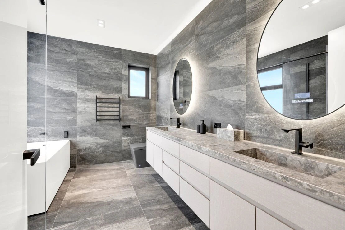 Doncaster House (18) Doncaster House (18)