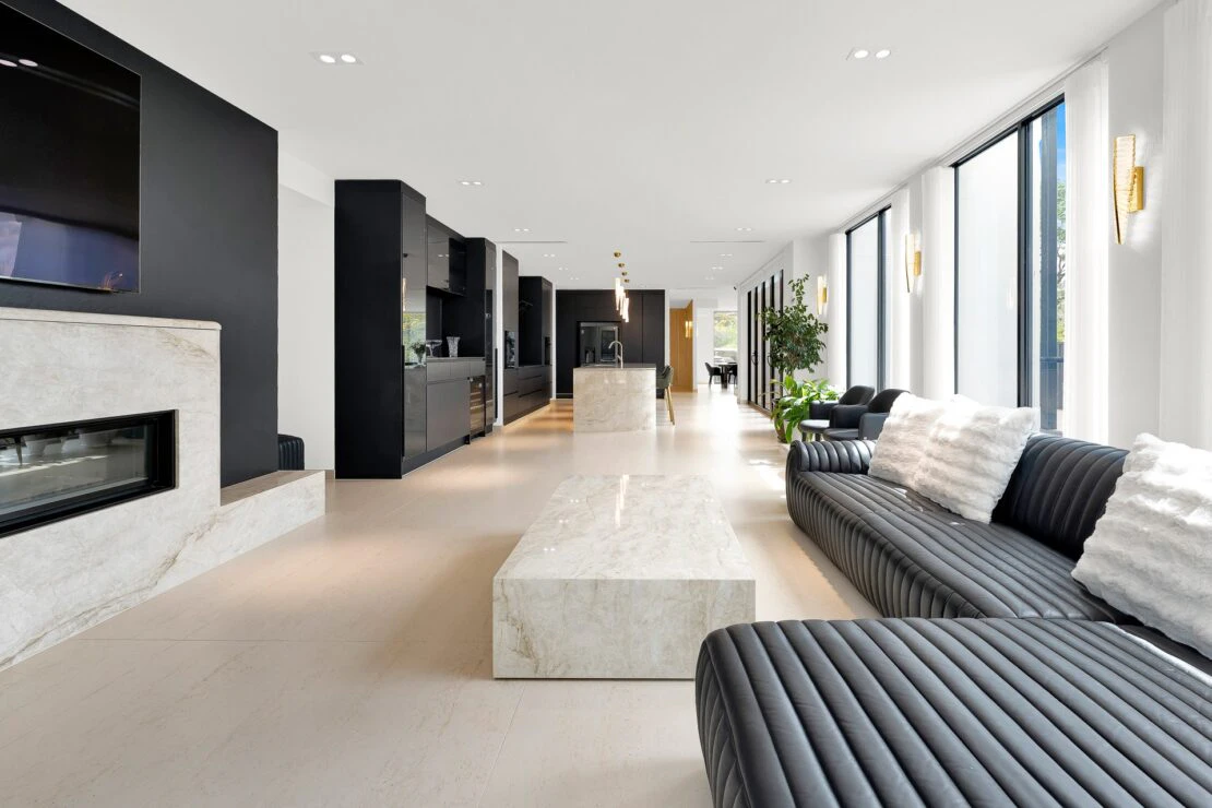 Doncaster House (3) Doncaster House (3)