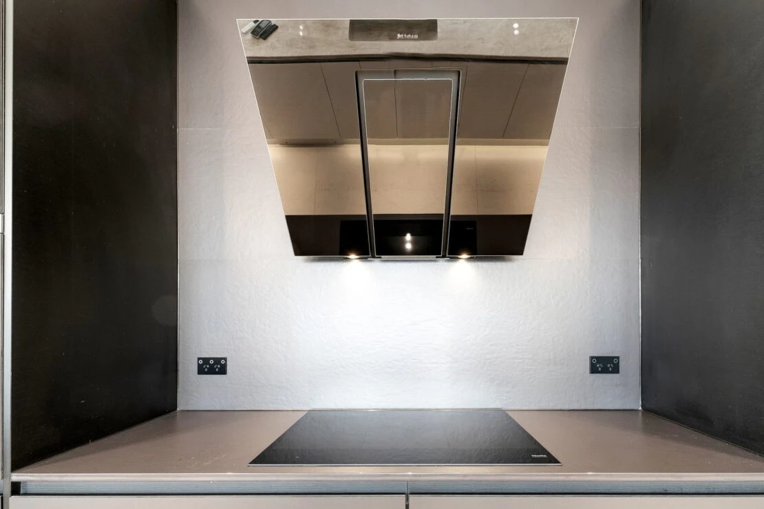 Doncaster House (7) Doncaster House (7)