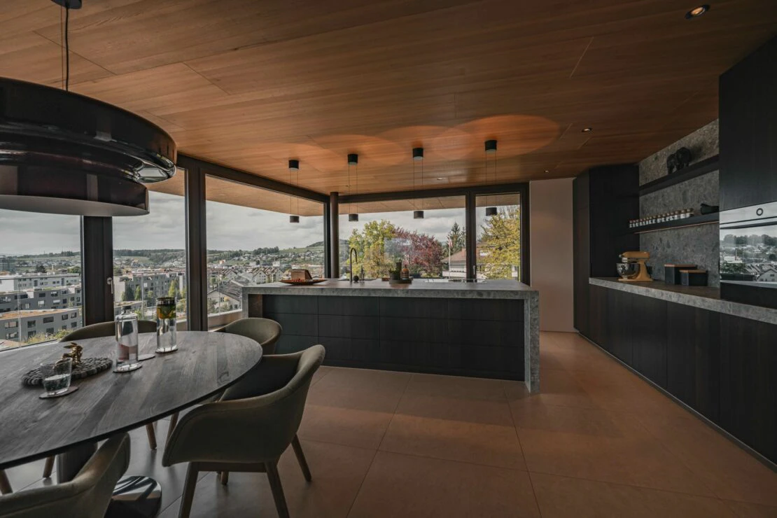 Kitchen with ktichen island (10) Kitchen with ktichen island (10)