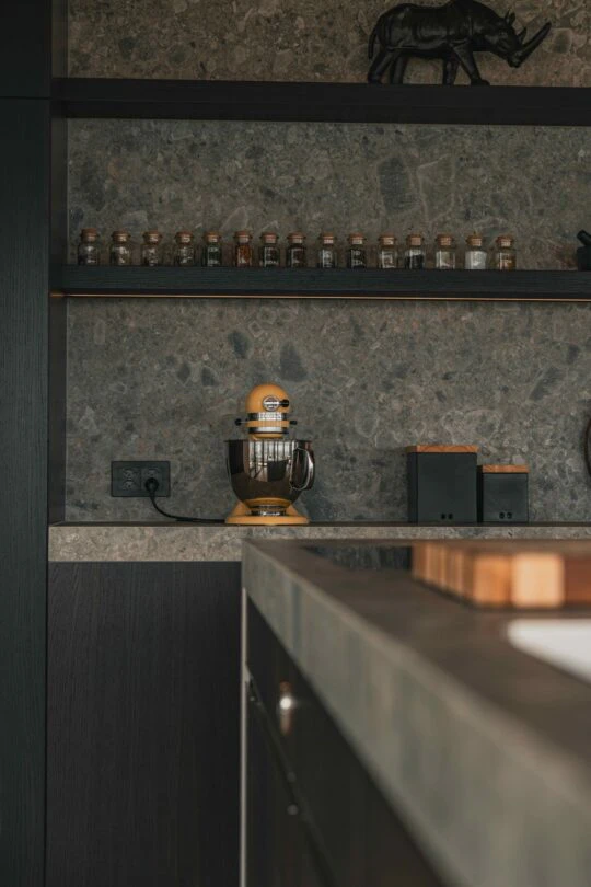 Kitchen with ktichen island (5) Kitchen with ktichen island (5)