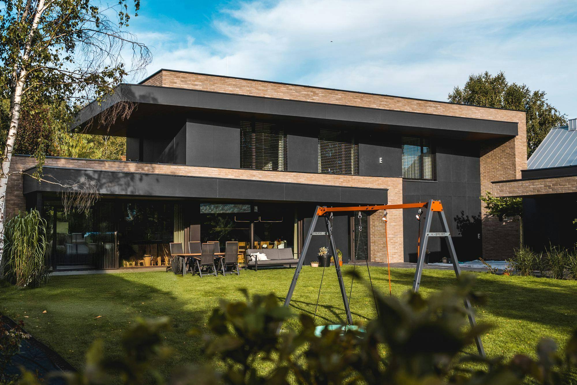 Villa-Komorowski-14 Image 58 of Villa Komorowski 14.jpg?auto=format%2Ccompress&ixlib=php 3.3 in Blaty bez ograniczeń — prawdziwa innowacja w świecie kuchni - Cosentino