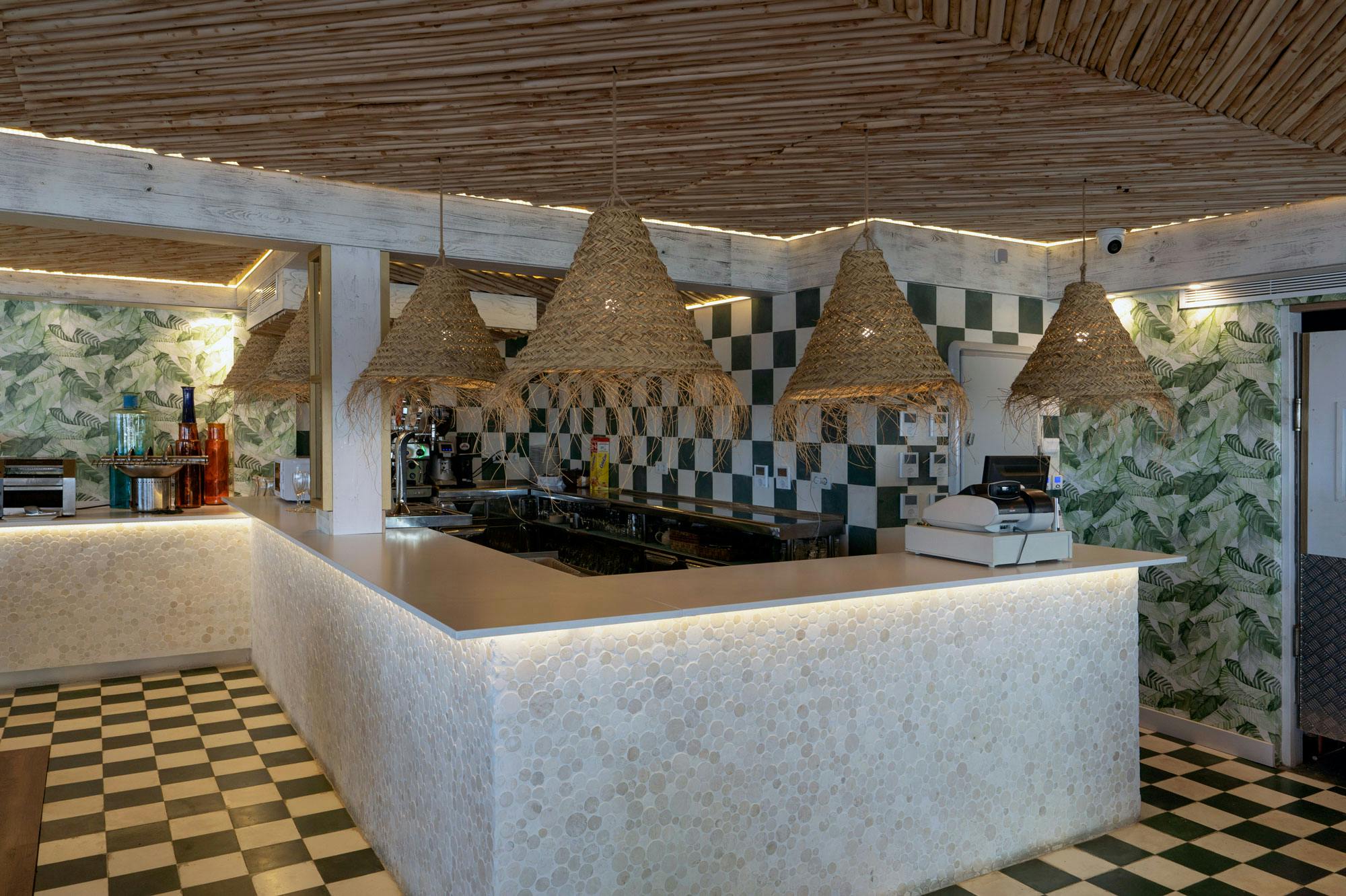 Imagem número 63 da actual secção de Hotel Mediterráneo da Cosentino Portugal