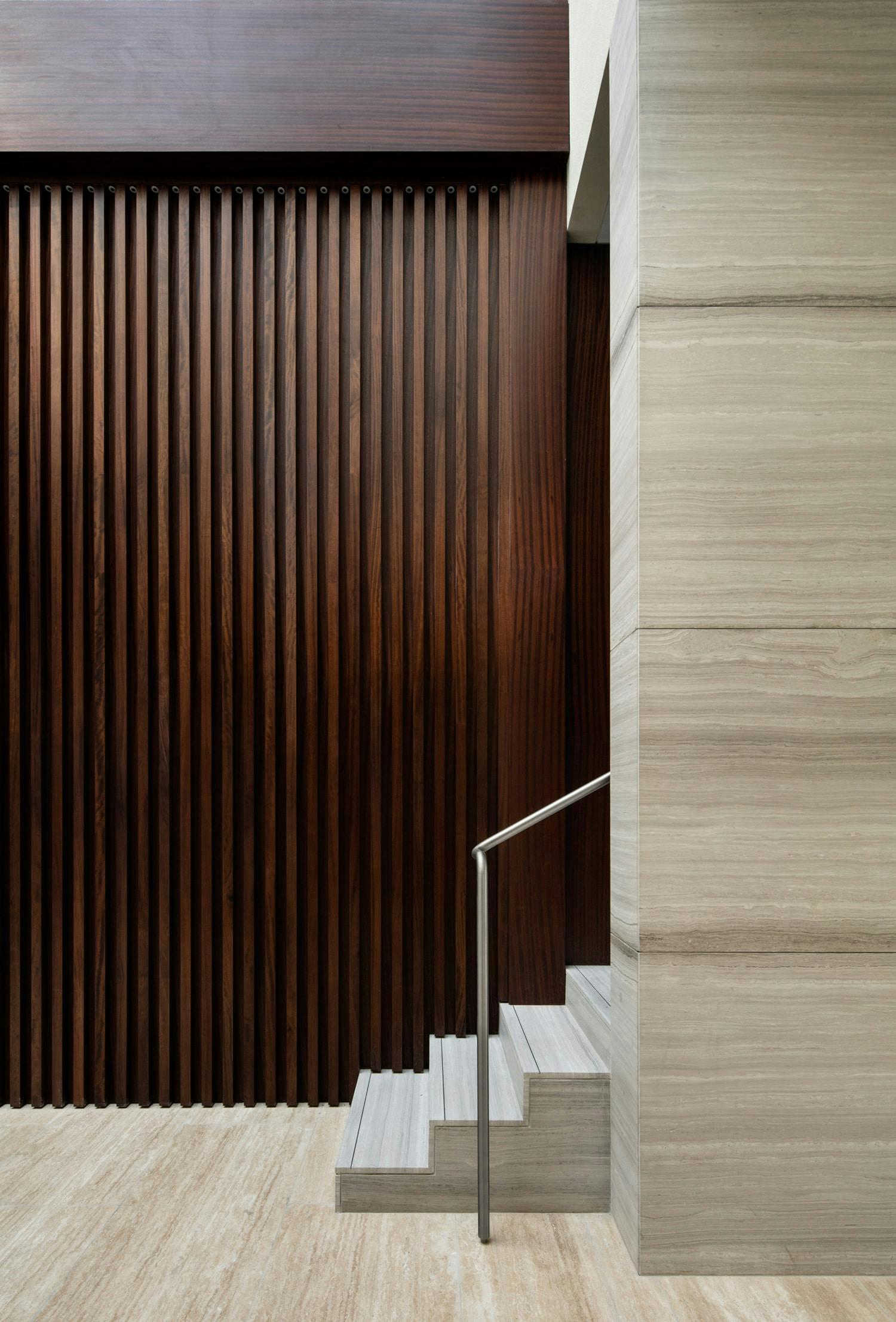 Imagem número 48 da actual secção de Um projeto de design de interiores premiado concluído com Dekton Kelya da Cosentino Portugal