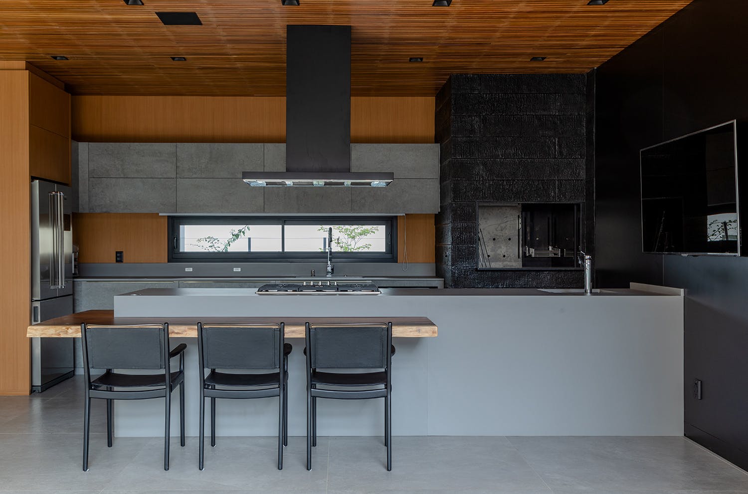 Imagem número 32 da actual secção de Cozinha e sala de jantar combinadas por um design preciso da Cosentino Portugal