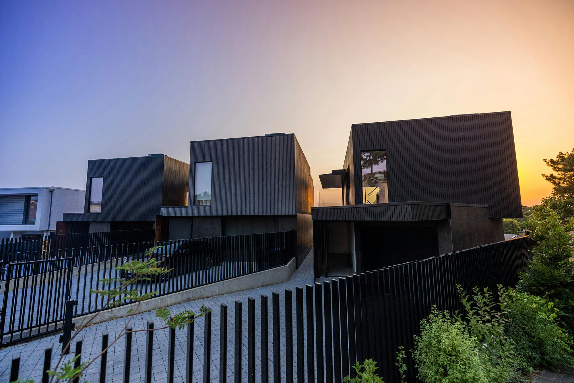 Imagem número 36 da actual secção de Dekton specified as a façade and worktop at Kubö Home’s Partridge Walk residential development da Cosentino Portugal
