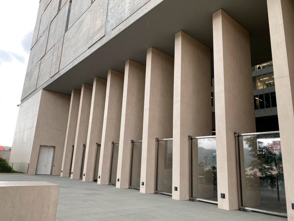 Imagem número 41 da actual secção de Dekton shapes the powerful façade of the Costa Rican Legislative Assembly building, winner of the Macael 2021 Award da Cosentino Portugal