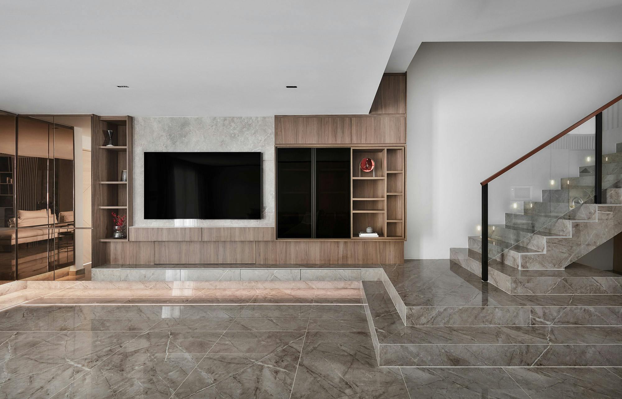 Imagem número 40 da actual secção de Dekton Kreta brings a sense of unity and sophistication to the extension of a villa’s minimalist interior design da Cosentino Portugal