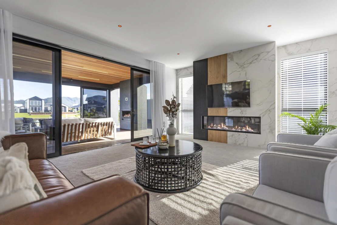 Hayley Peterson (1) Hayley Peterson (1)