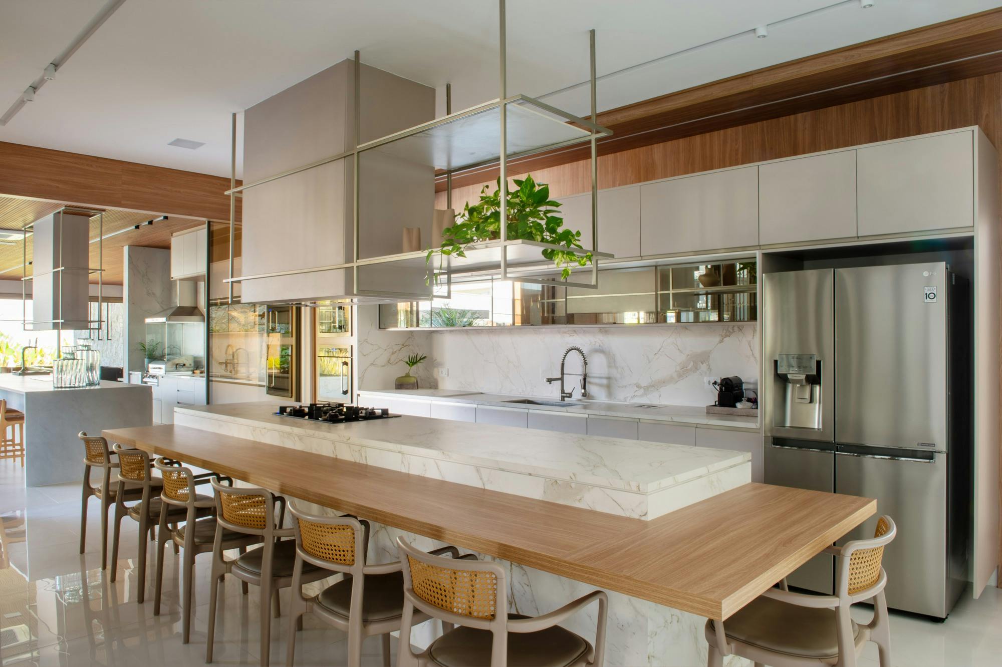 SJCampos Casa CA (4) Image 35 of SJCampos Casa CA 4.jpg?auto=format%2Ccompress&ixlib=php 3.3 in Uma residência luminosa e sóbria com Dekton elevando o design - Cosentino