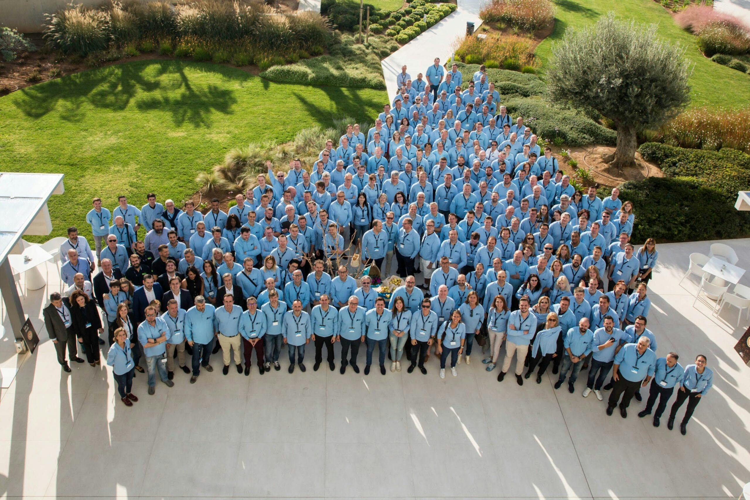 Imagem número 32 da actual secção de Grupo Cosentino reúne principais clientes europeus em Palma de Maiorca da Cosentino Portugal
