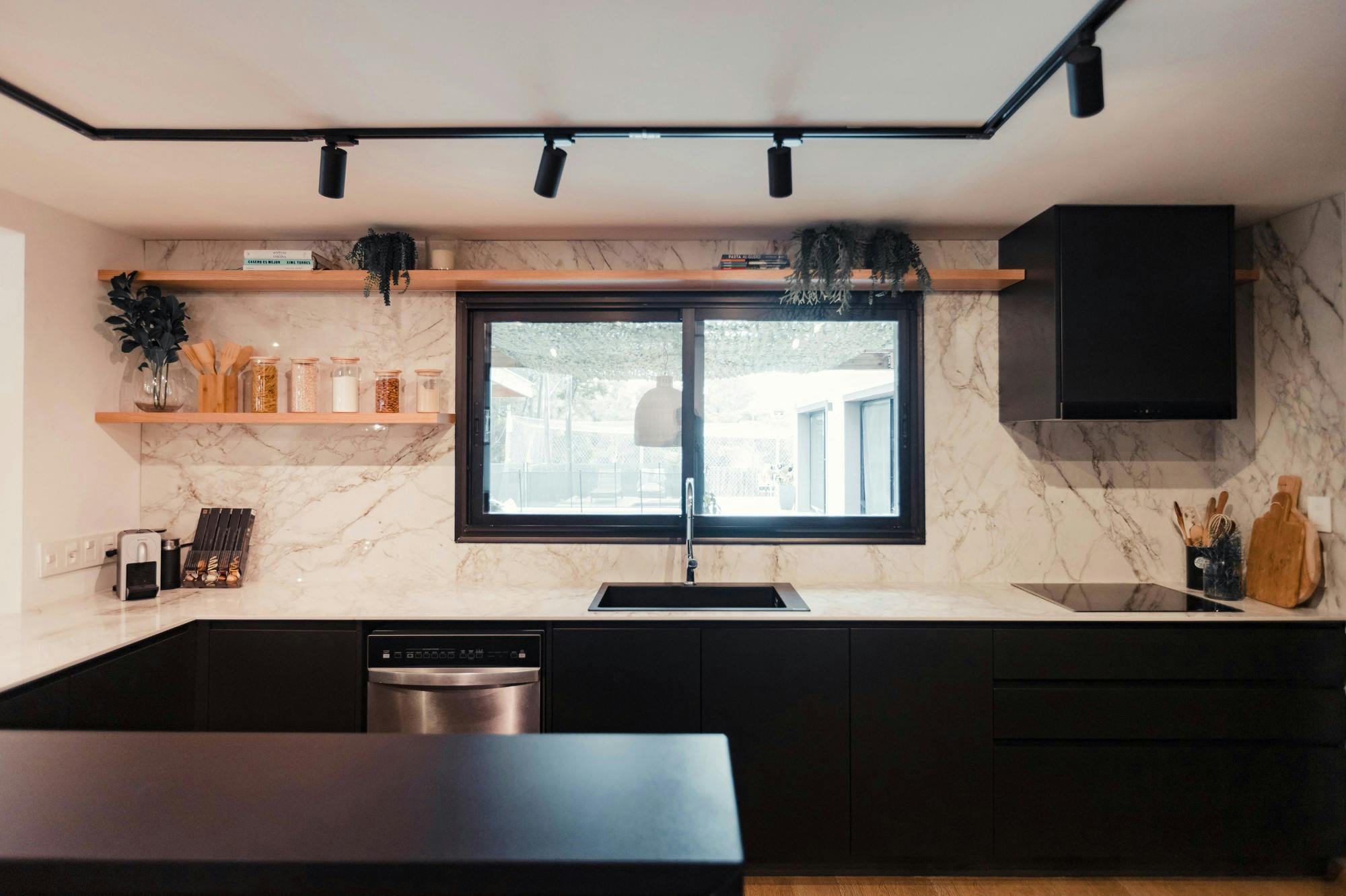 Imagem número 57 da actual secção de Cozinha e sala de jantar combinadas por um design preciso da Cosentino Portugal