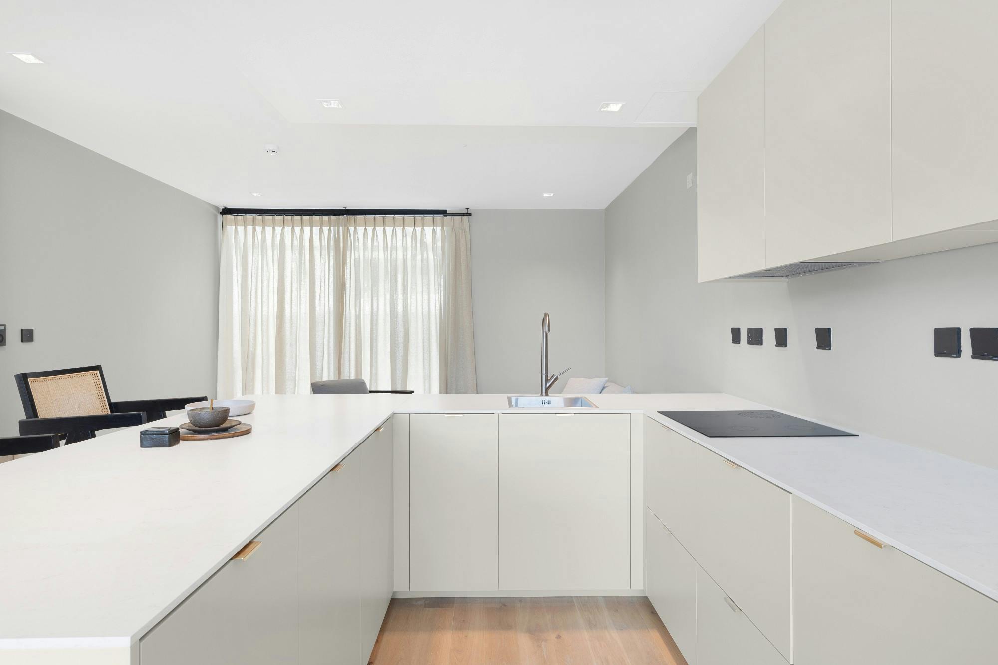Imagem número 34 da actual secção de A prefabricated home using Silestone for a luxurious and minimalist look da Cosentino Portugal