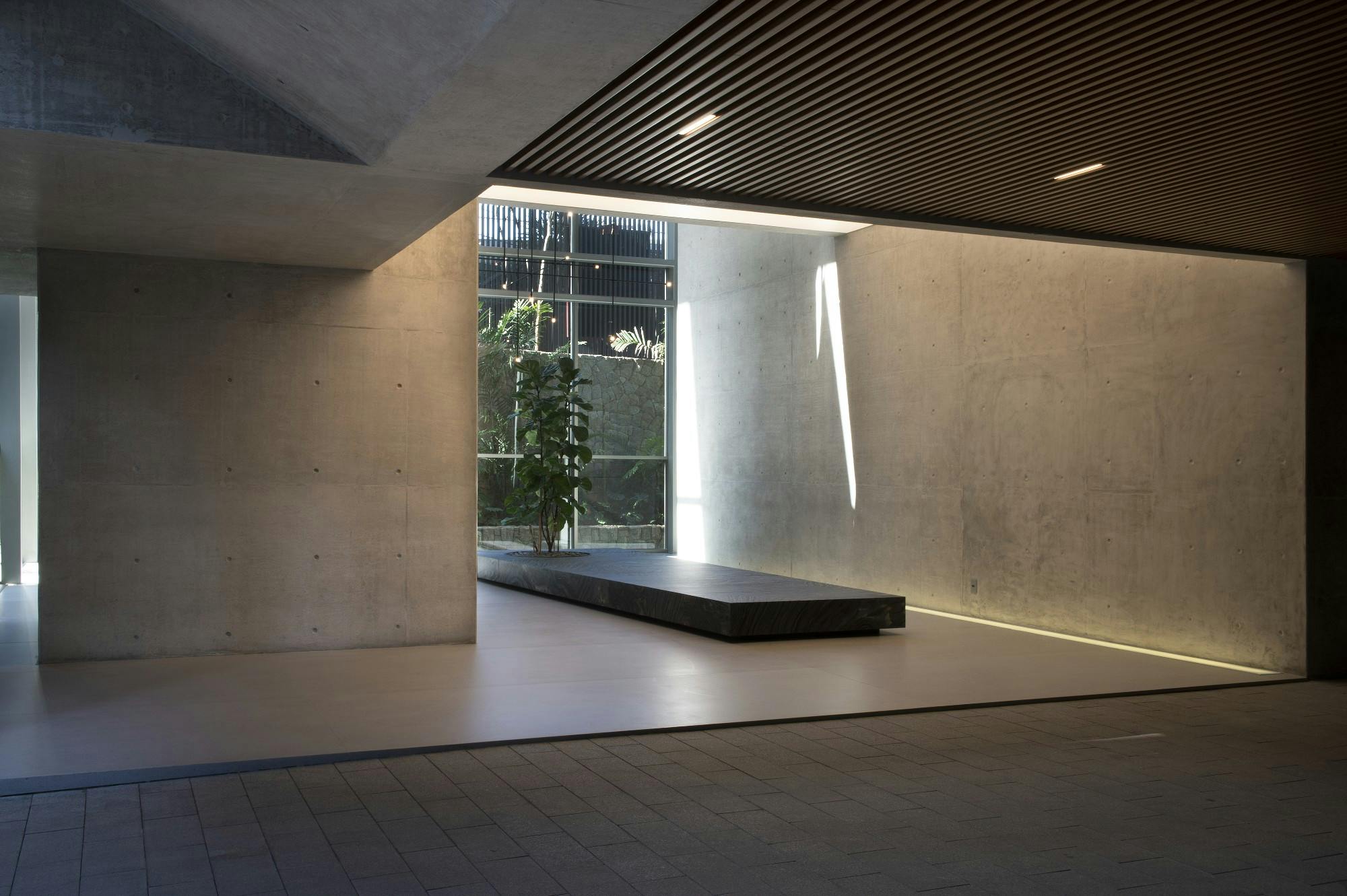 Imagem número 41 da actual secção de Cosentino dá o tom do mais inovador edifício de São Paulo, com interiores de Jader Almeida da Cosentino Portugal