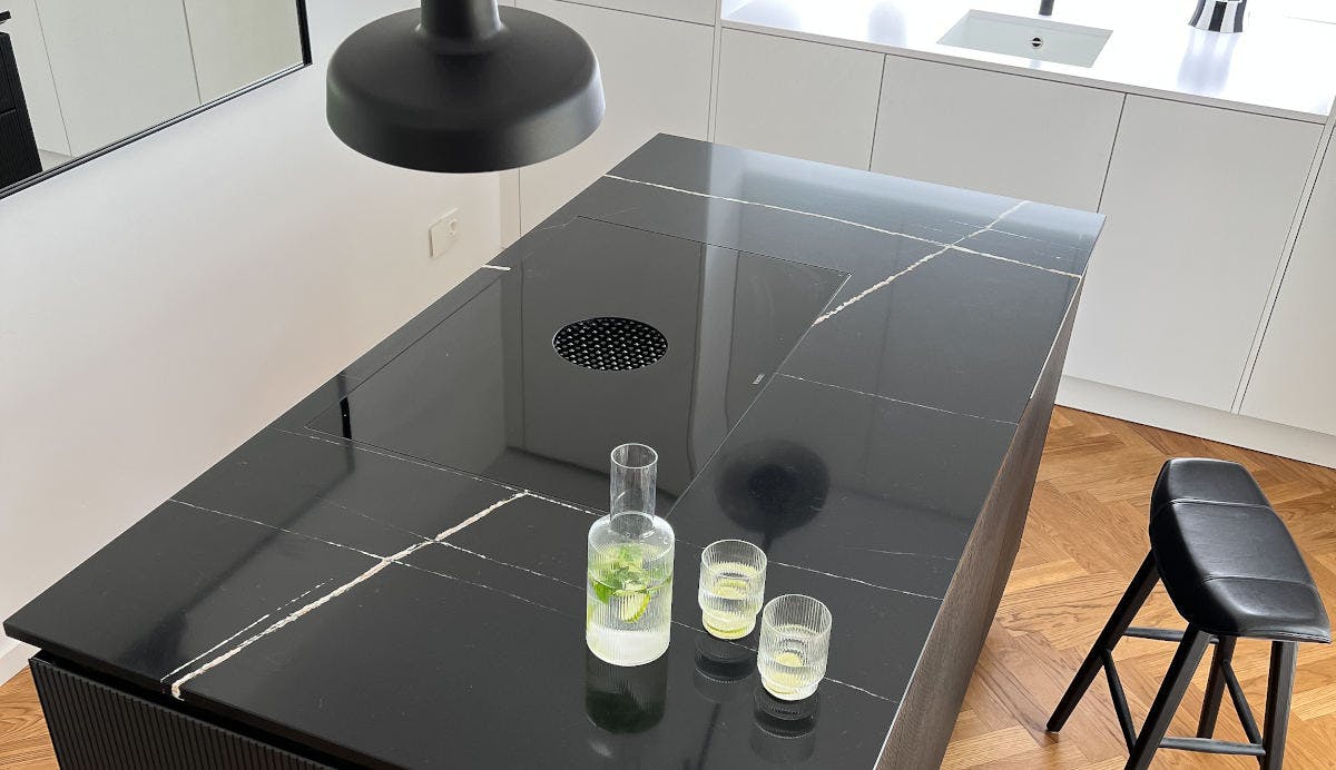 Imagem número 32 da actual secção de A Silestone worktop to highlight the bold style of a very eclectic home da Cosentino Portugal