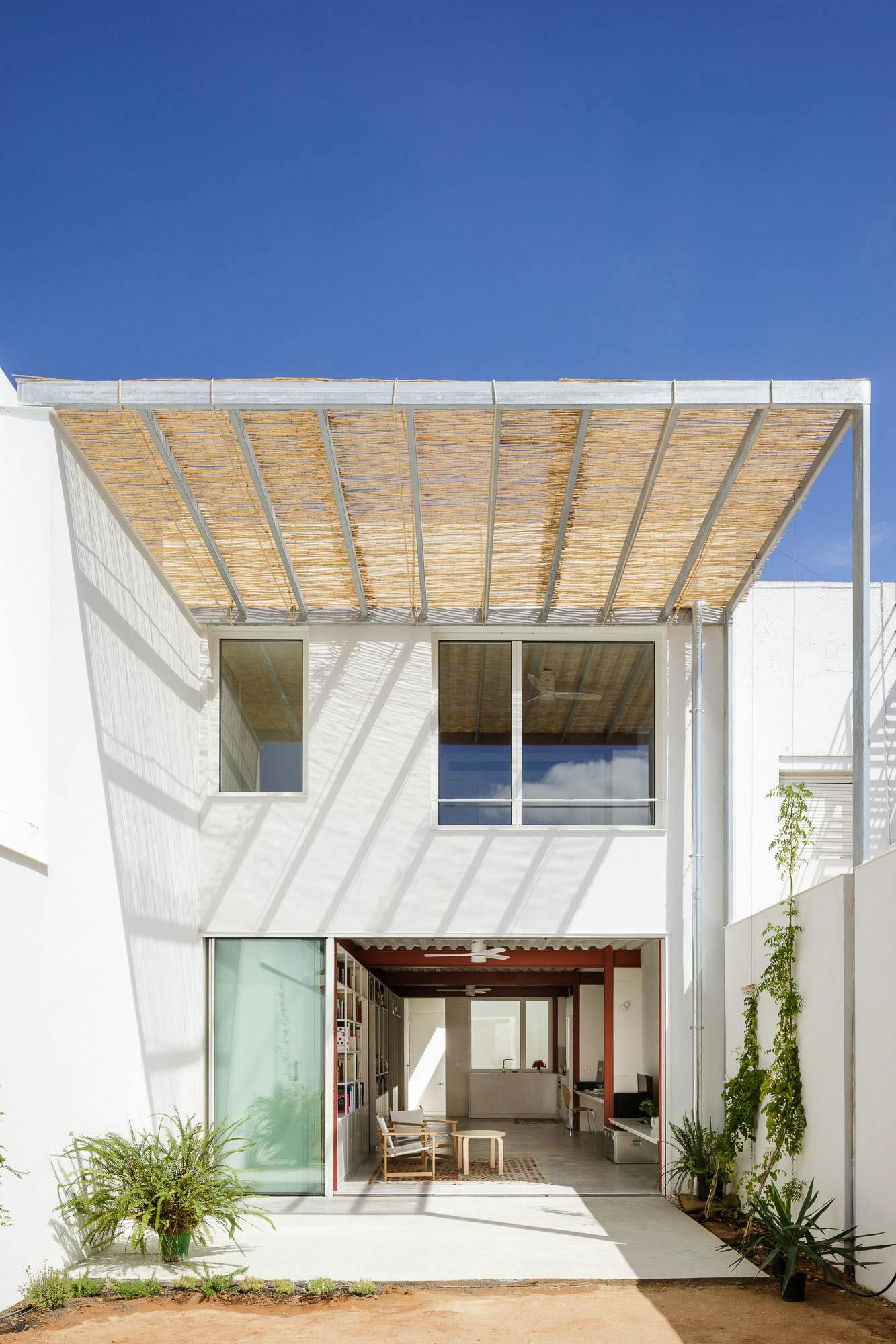 Imagem número 44 da actual secção de House with nine portal frames da Cosentino Portugal