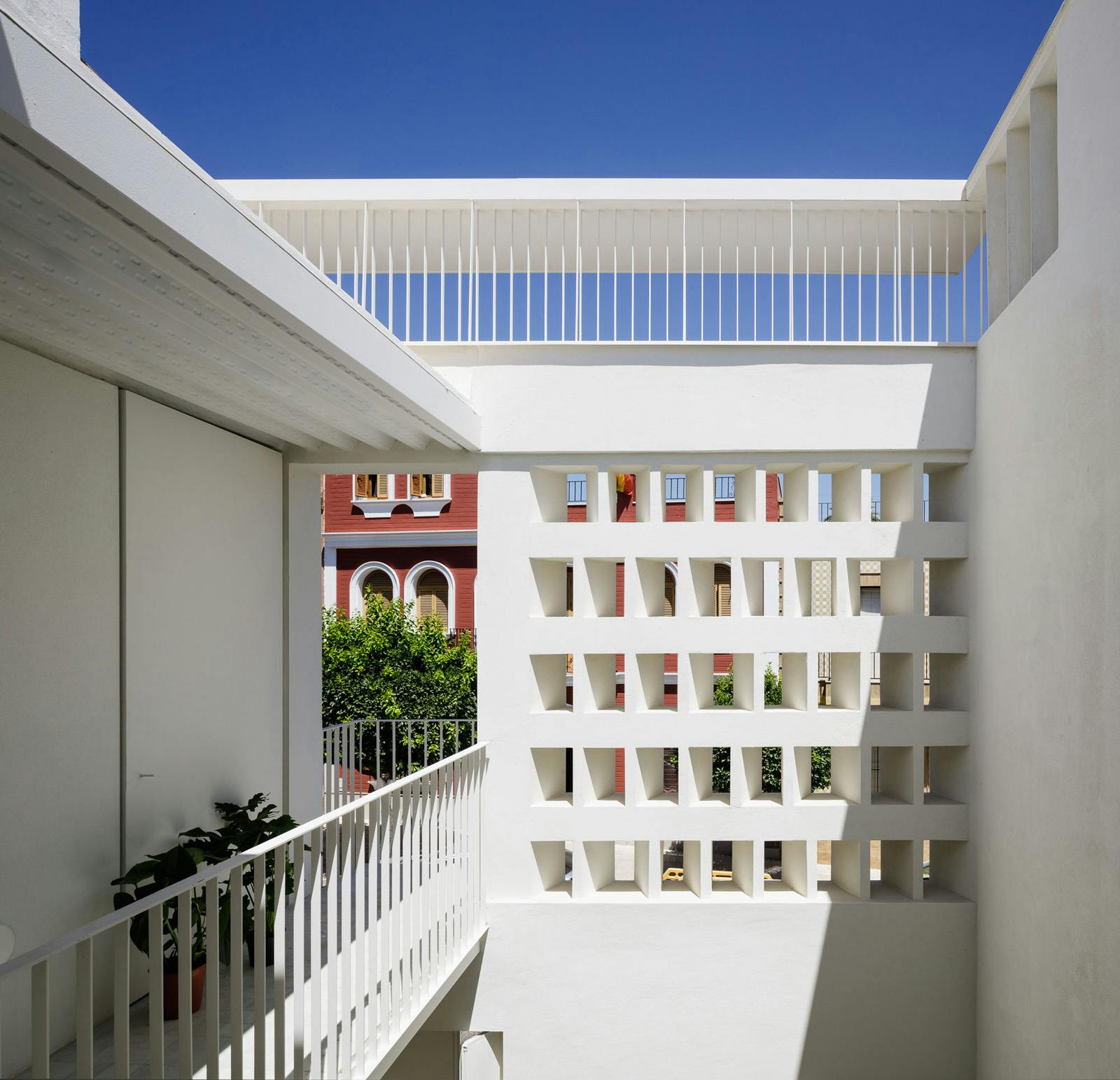 Imagem número 34 da actual secção de House with nine portal frames da Cosentino Portugal