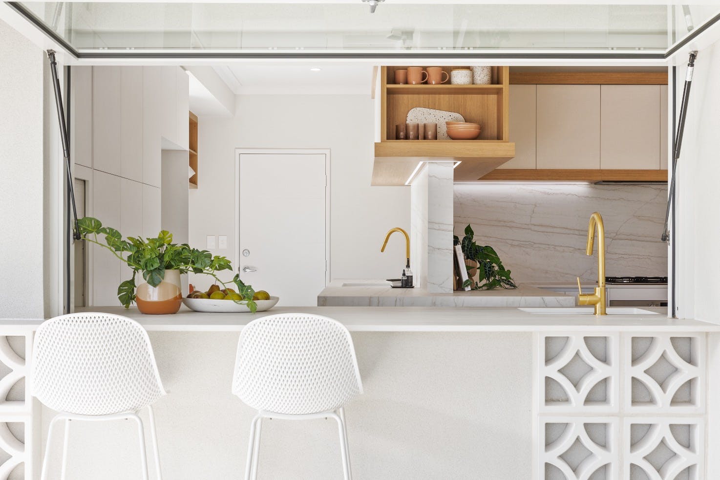 Imagem número 42 da actual secção de Dekton for an integrated façade and outdoor kitchen in this private home in France da Cosentino Portugal