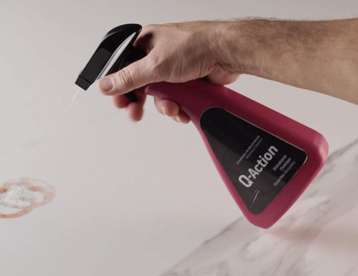 Image of img dekton 2 red.png?auto=format%2Ccompress&ixlib=php 3.3 in Údržba | Dekton - Cosentino