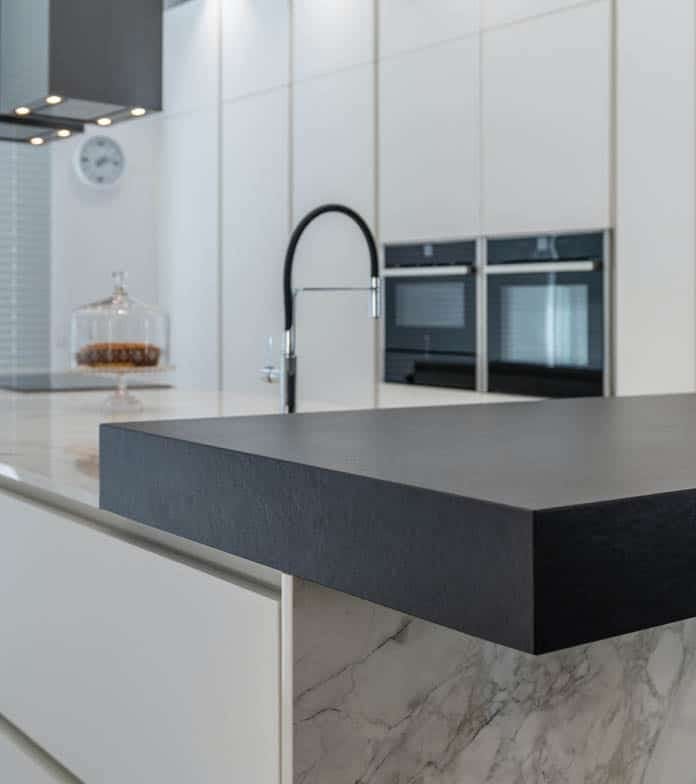 cocinas_12_03 Image 35 of cocinas 12 03.jpg?auto=format%2Ccompress&ixlib=php 3.3 in Kubiklinjer och ett spel via olika plan - Cosentino