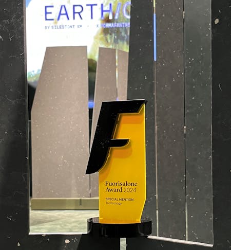 Image of Earthic Lab Cosentino Fuorisalone Award 2 ok.jpg?auto=format%2Ccompress&fit=crop&ixlib=php 3.3 in EARTHIC® LAB X FORMAFANTASMA vinner priset Technology Fuorisalone Award 2024 - Cosentino