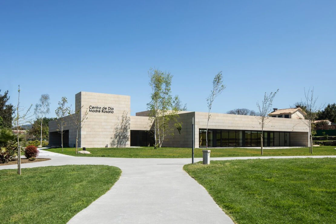 centro de dia madre rosario (9) centro de dia madre rosario (9)
