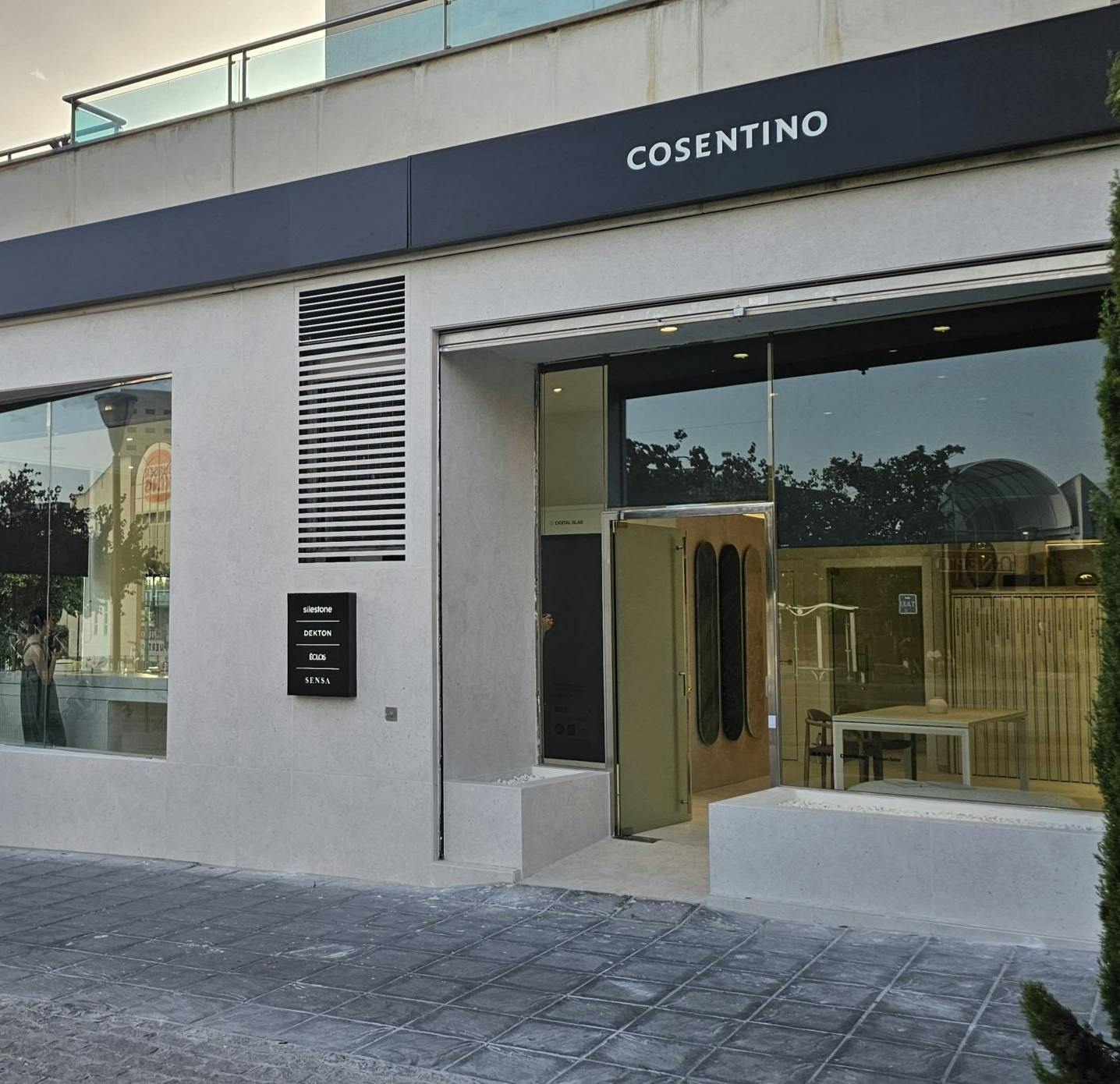 shared-image Image 32 of shared image.jpg?auto=format%2Ccompress&ixlib=php 3.3 in Granada - Cosentino