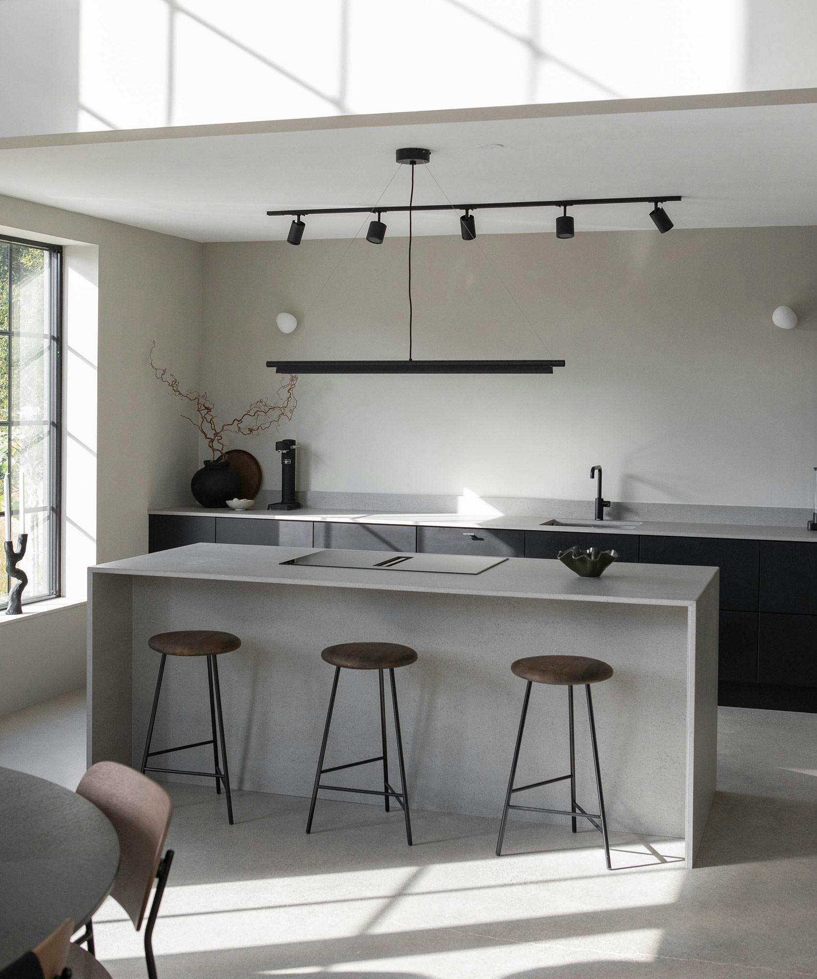 Image of elon bogarden with dekton strato 2.jpg?auto=format%2Ccompress&ixlib=php 3.3 in The subtle texture of Dekton Nacre takes centre stage in the new kitchen of influencer Álex Sánchez de Mora  - Cosentino