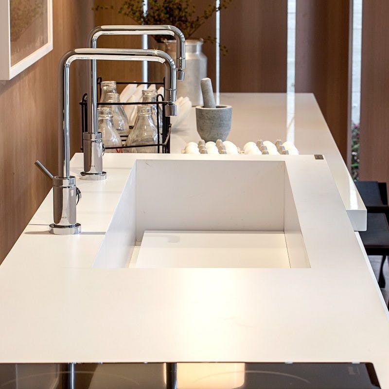 Image number 34 of the current section of White Kitchen Countertops of Cosentino USA