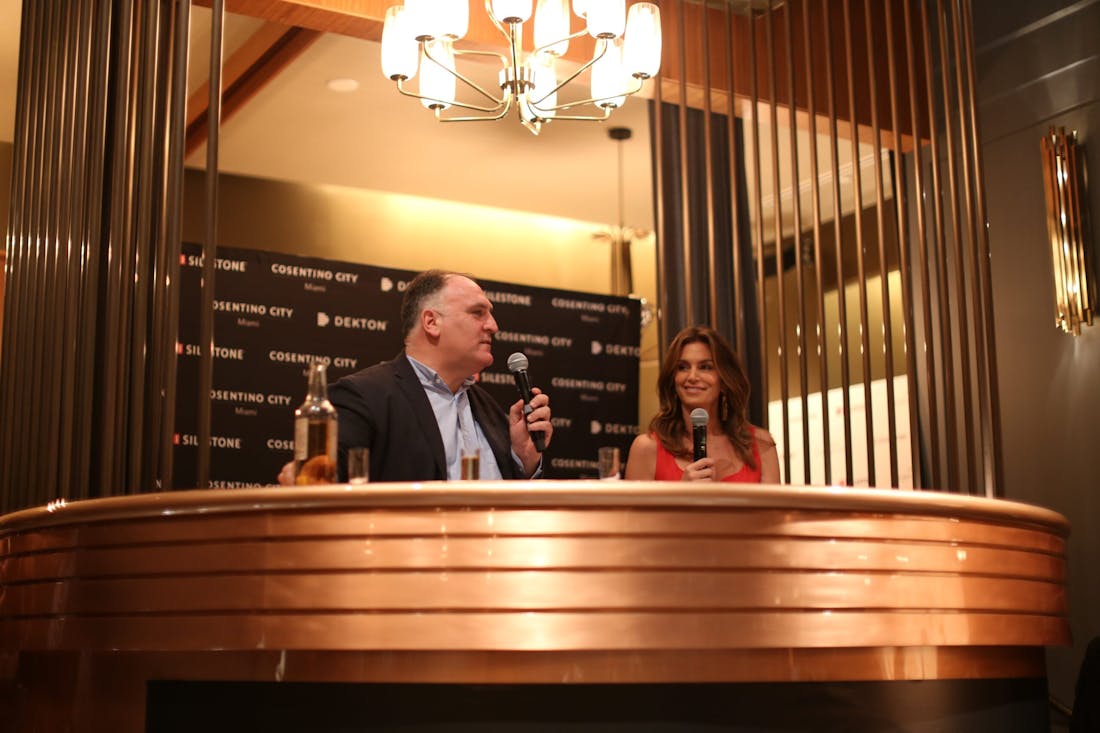 Silestone dazzles with Cindy Crawford and José Andrés