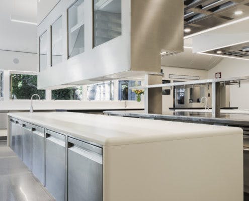 Image number 34 of the current section of Chef Thomas Keller’s Kitchen- The French Laundry (Dekton® by Cosentino) of Cosentino USA