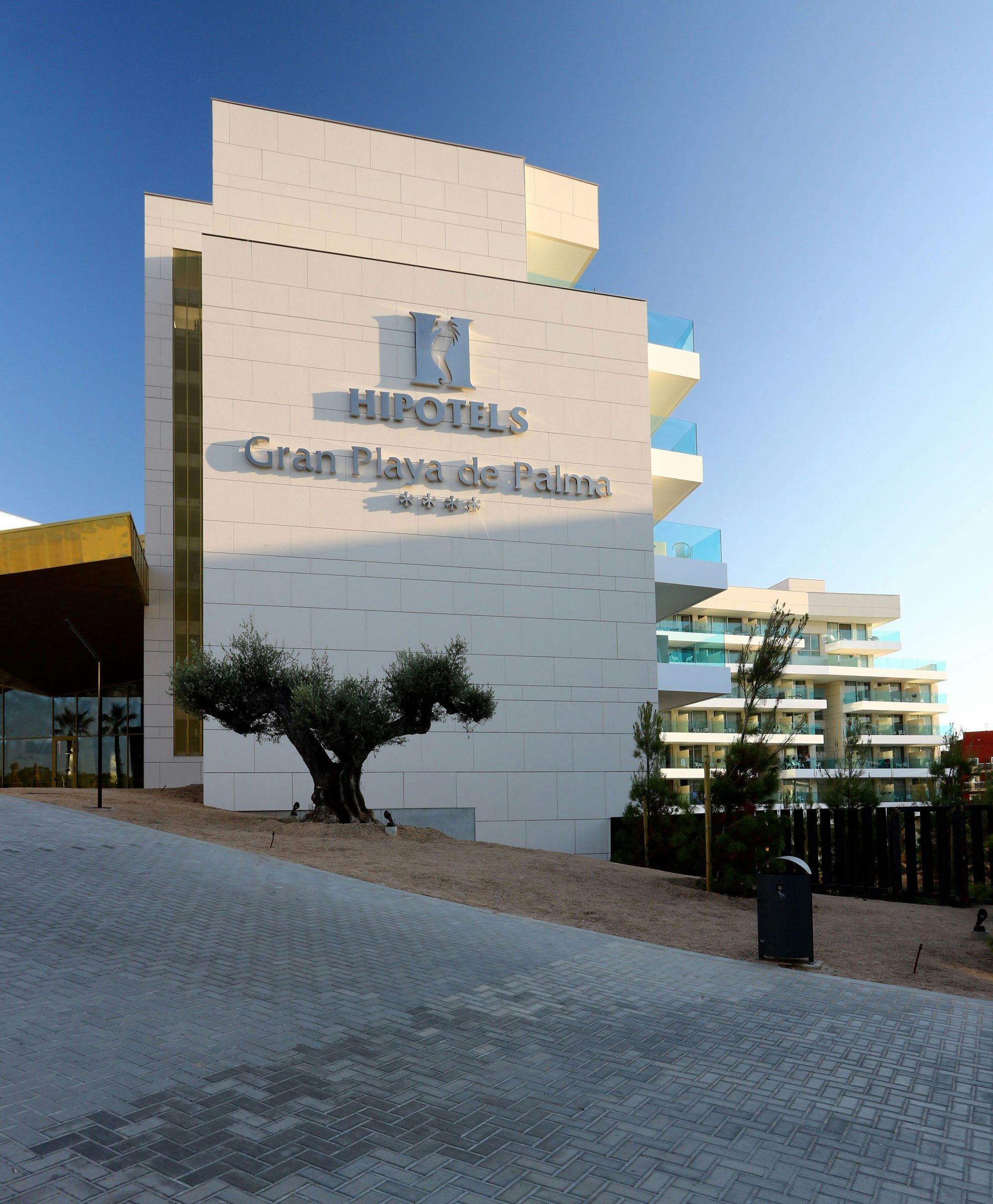 Cosentino Joins the 2024 Zak World of Façades