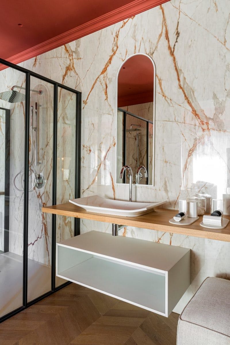 A journey to the best of Art Deco Paris through a bathroom - Cosentino