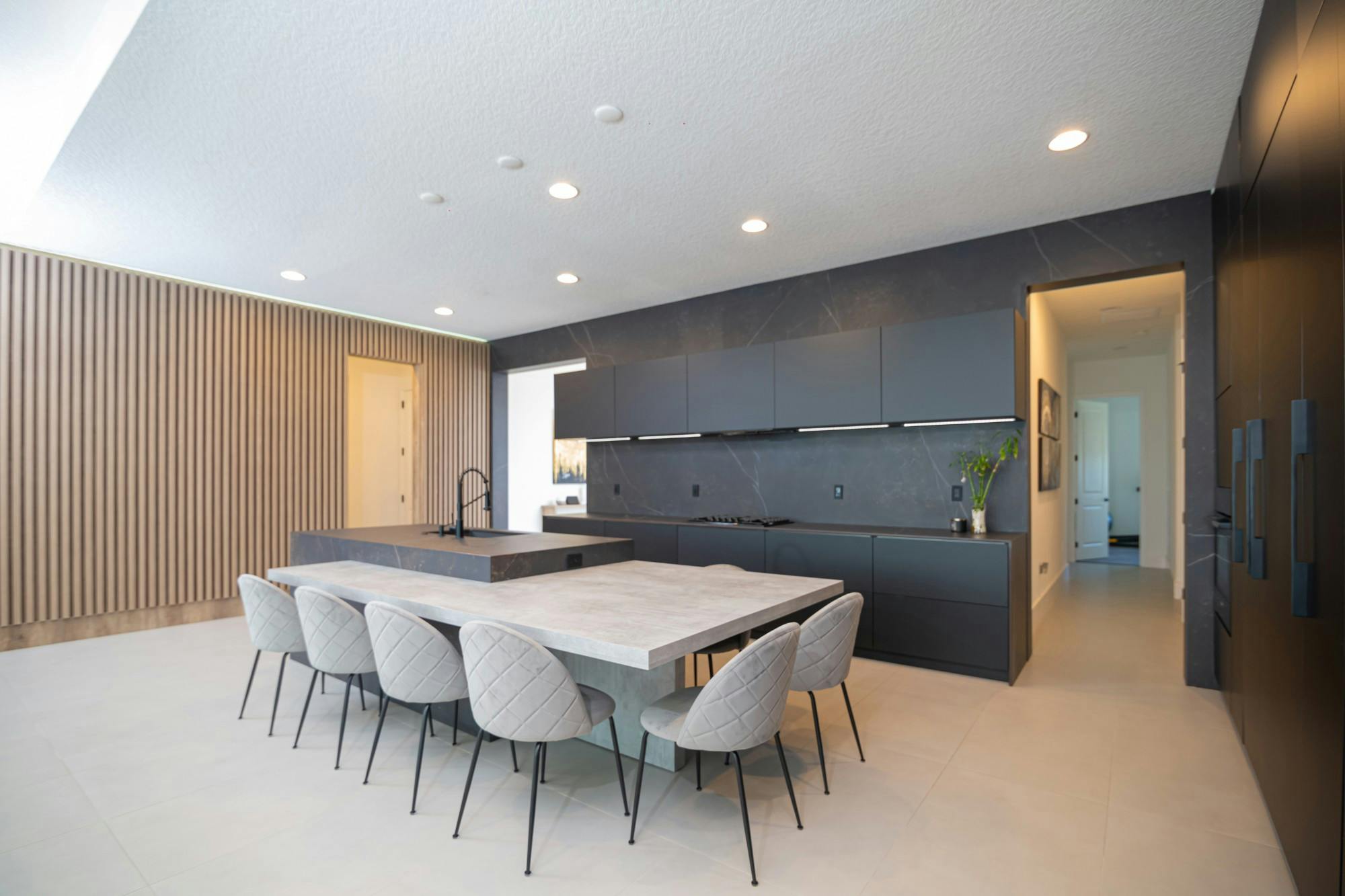 Image number 42 of the current section of A dark modern kitchen covered in Dekton of Cosentino USA