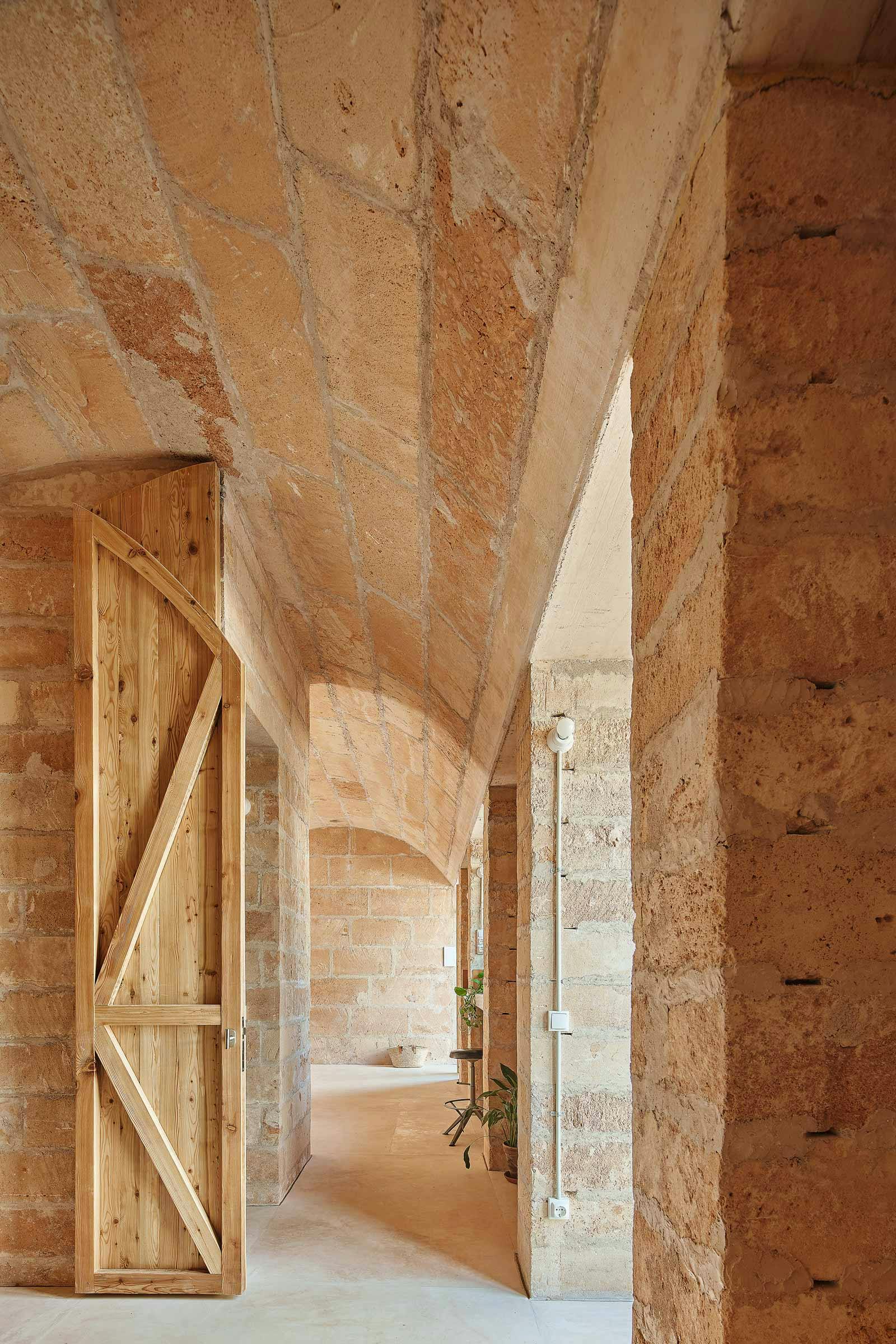 Image number 35 of the current section of 8 social dwellings in Palma de Mallorca of Cosentino USA
