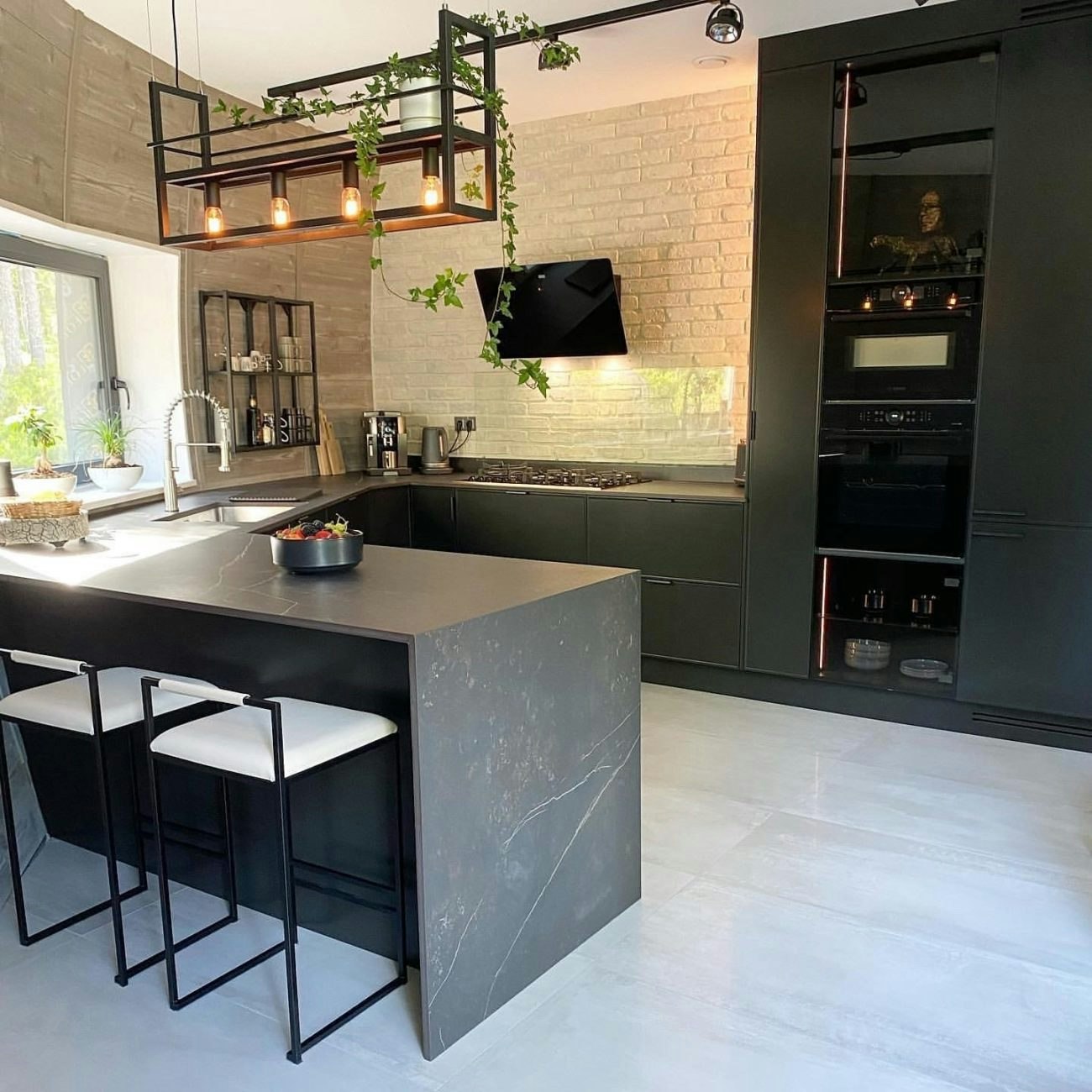 The spheric Dome house: how the kitchen with Dekton Kelya moved into this  unique house - Cosentino USA, image size:1300x1300