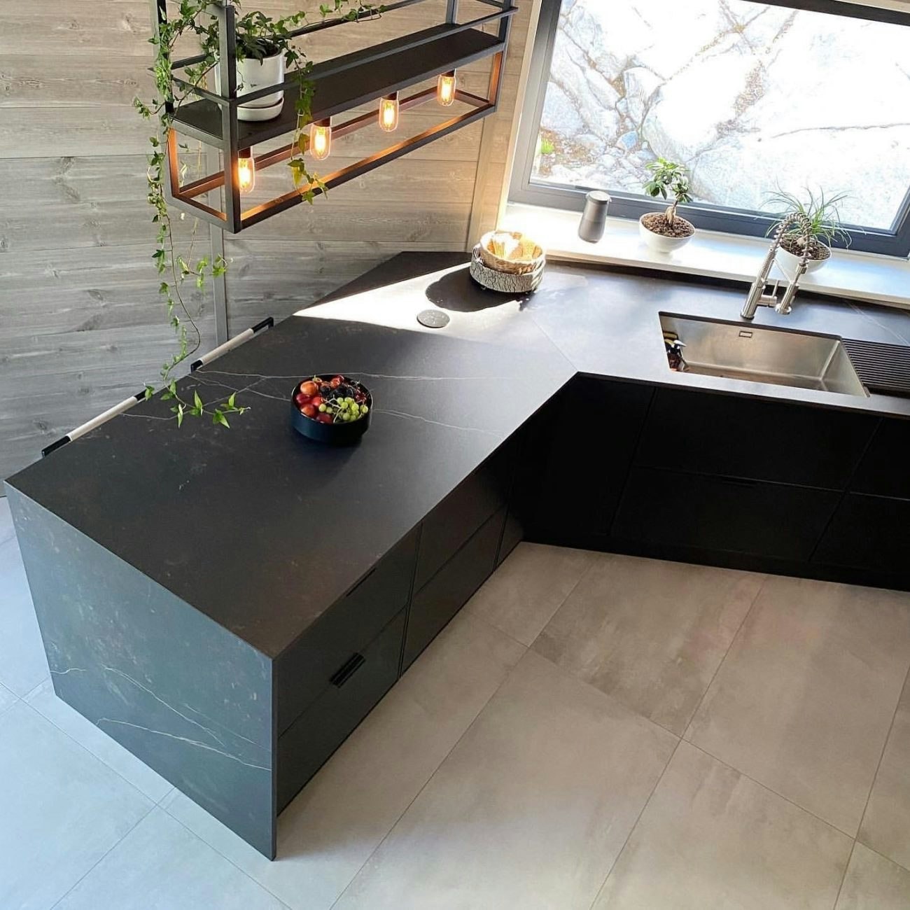 The spheric Dome house: how the kitchen with Dekton Kelya moved into this  unique house - Cosentino USA, image size:1300x1300