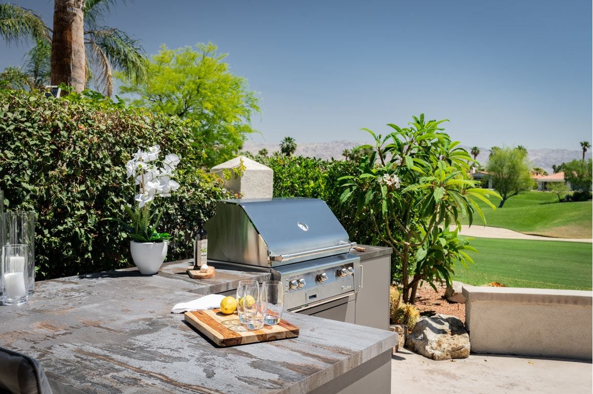 Image number 32 of the current section of Dale Seiden enjoys the joy of outdoor cooking with Dekton and Urban Bonfire of Cosentino USA